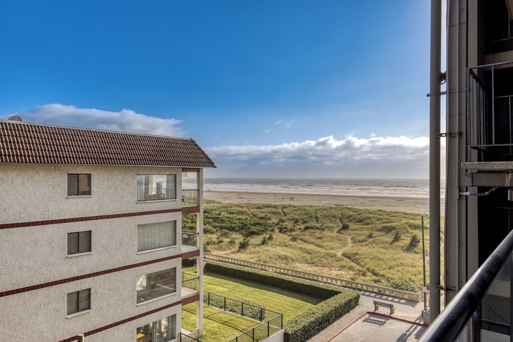 Sand & Sea Resort Condominiums - photo 998