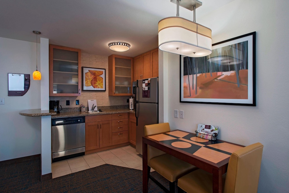Residence Inn Bryan College Station - photo 8