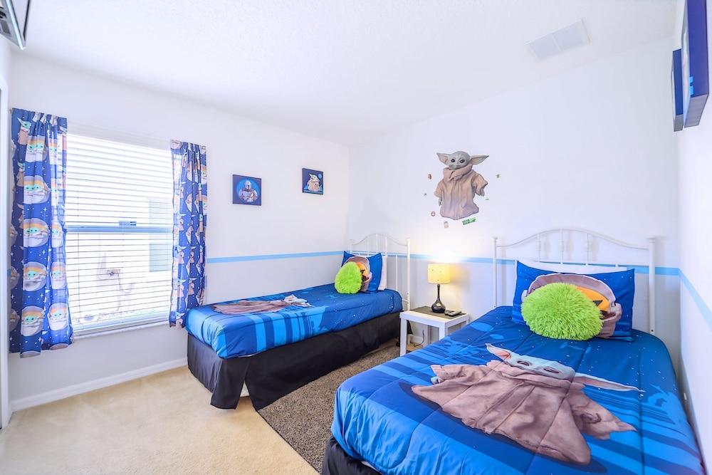 4BR Family Resort Home Private pool & Games Room - photo 30