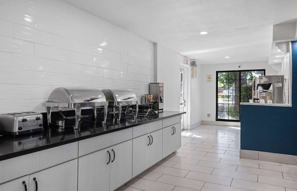 La Quinta Inn by Wyndham Stockton - photo 30