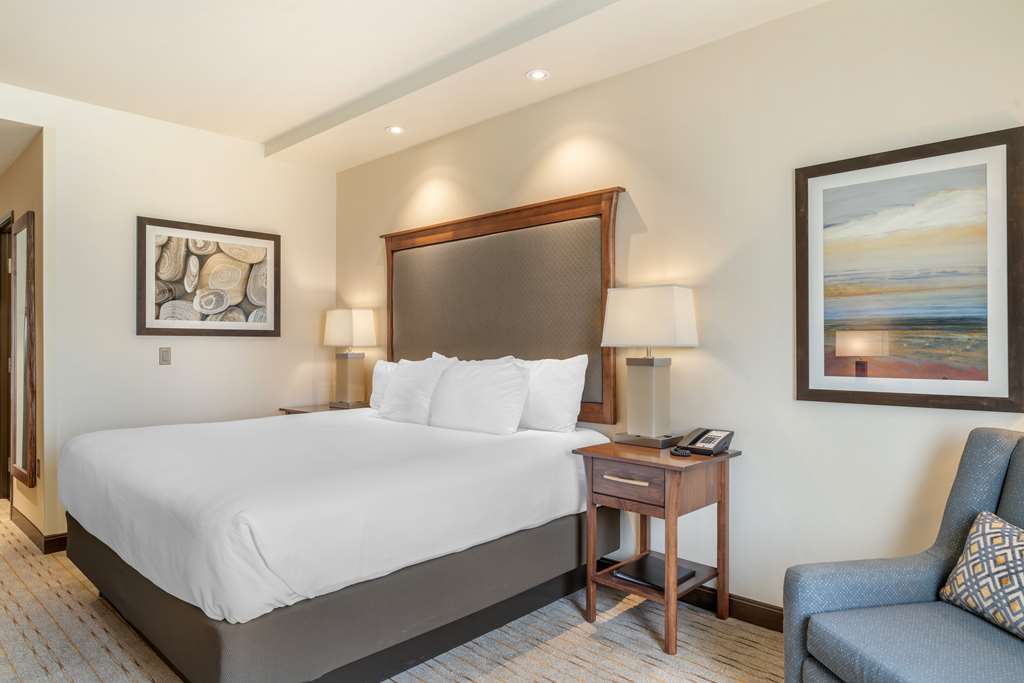Best Western Premier Boulder Falls Inn - photo 13