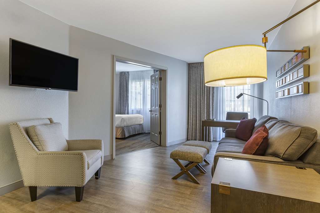 Windmill Suites Surprise Phoenix an Ascend Collection Hotel - photo 12