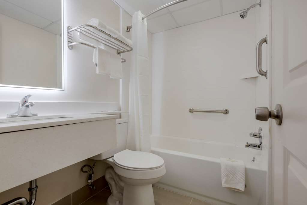 Quality Inn & Suites New Hartford Utica - photo 14