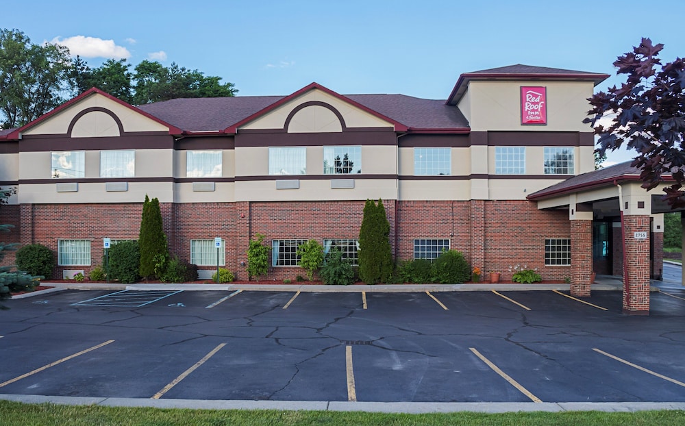 Red Roof Inn & Suites Lake Orion Auburn Hills - photo 21