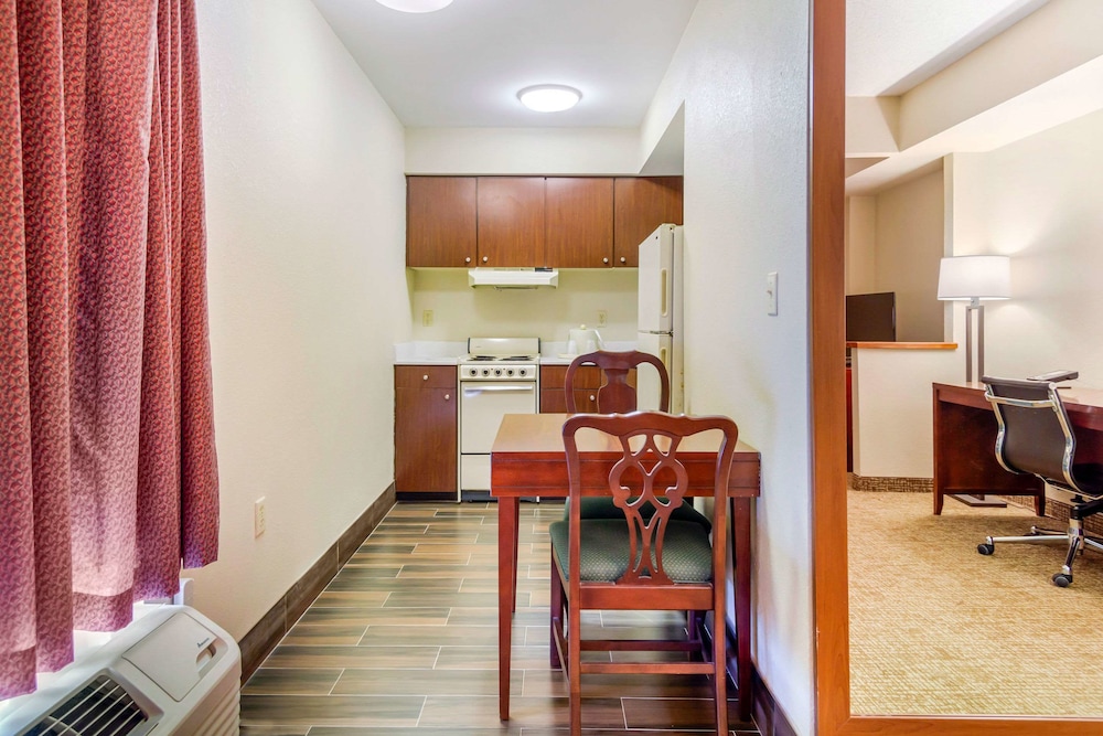 Quality Inn & Suites Olde Town - photo 17