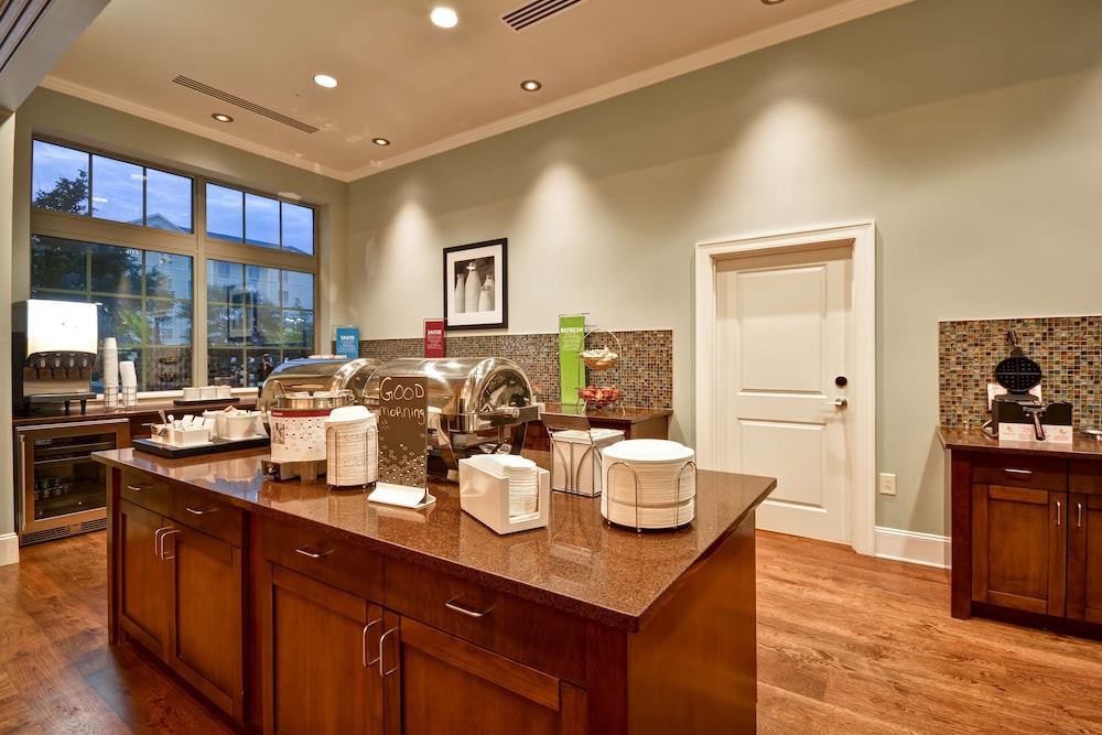 Hampton Inn & Suites Charleston Airport - photo 45