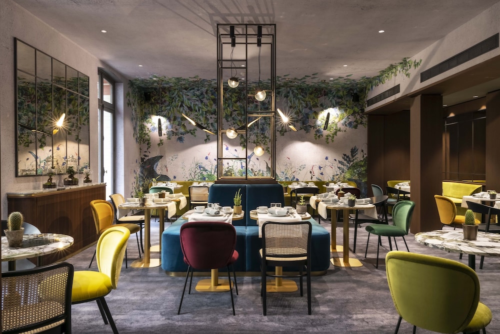 Victoria Palace Hotel