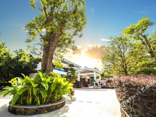 Kangle Hot Spring Hotel in Baocheng, People's Republic of China