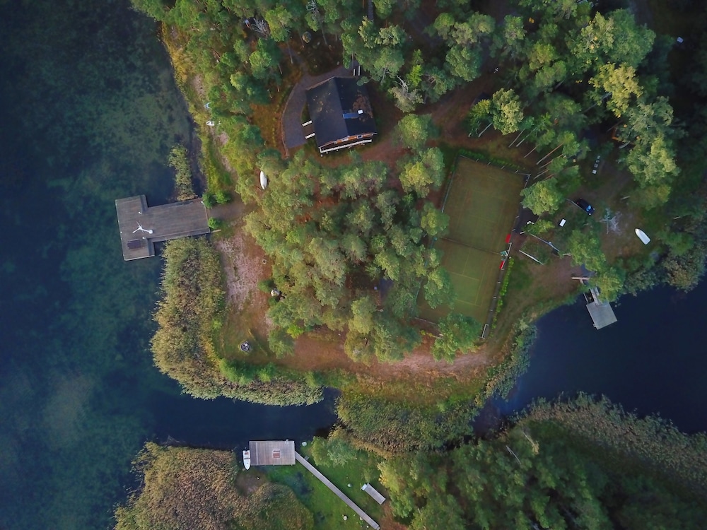 Björn - carbon neutral hotel in Unknown City