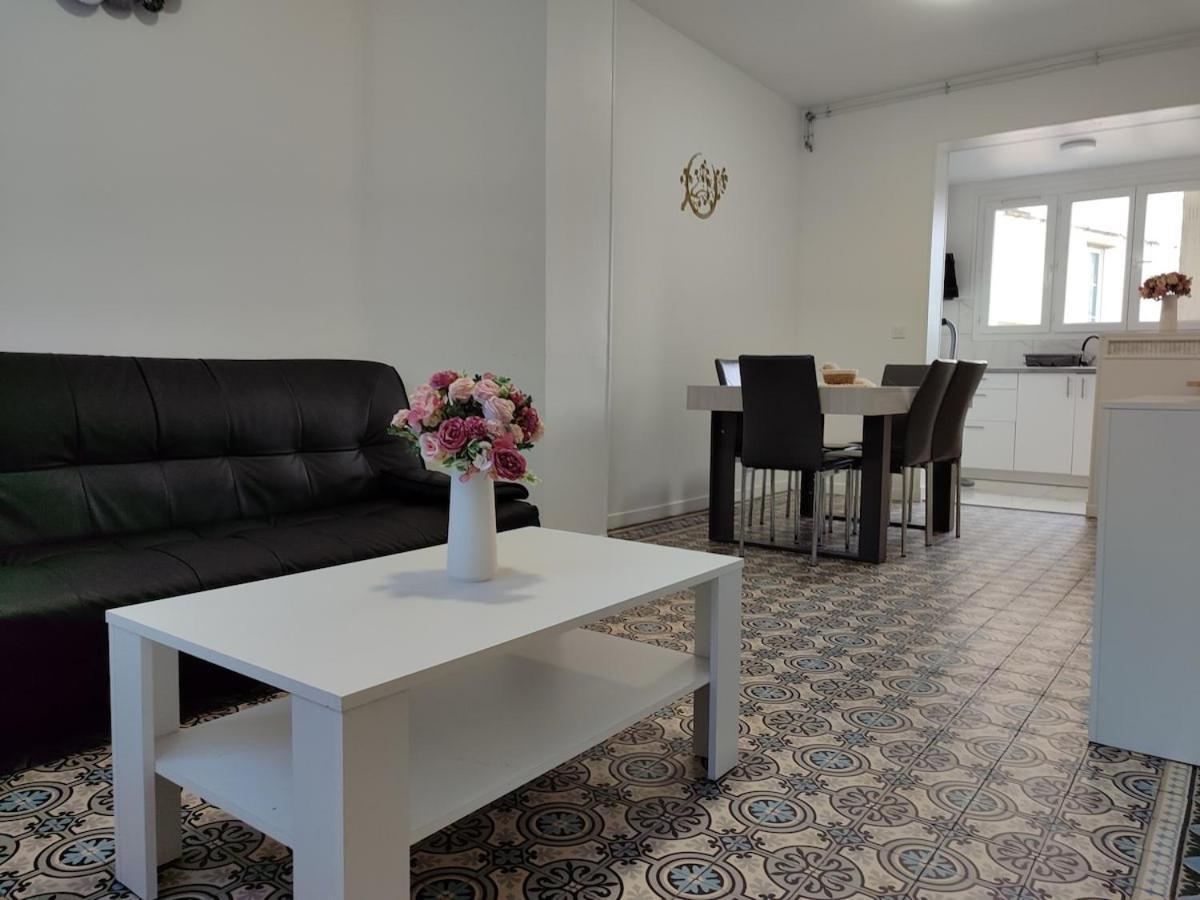 Entire Home Centre Fecamp 45 Rosa — 4-Star Luxury Hotel in Fecamp, France