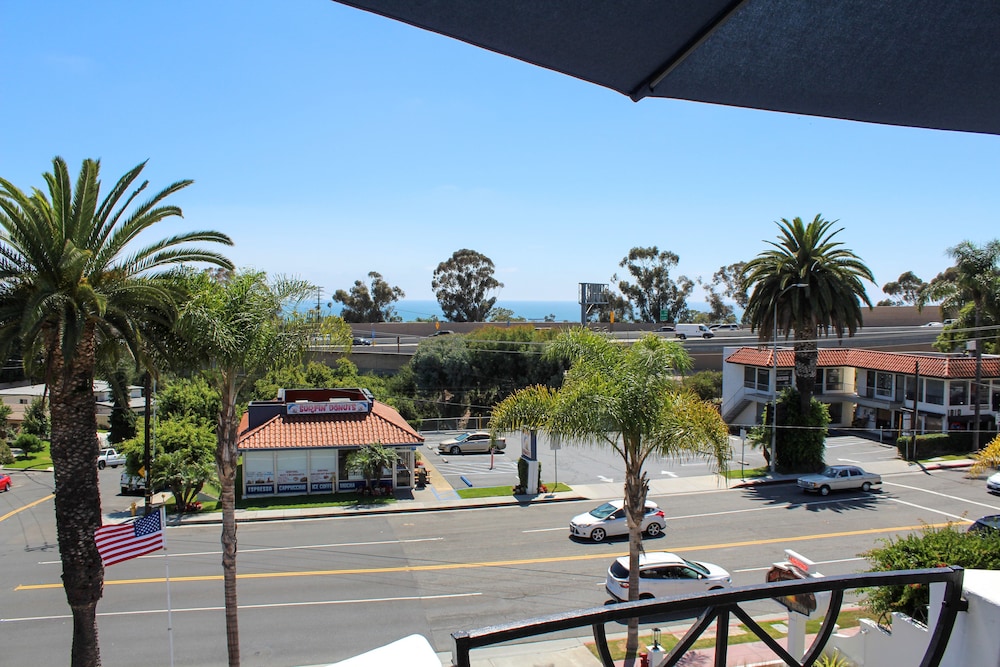 The Surfbreak Hotel - photo 37