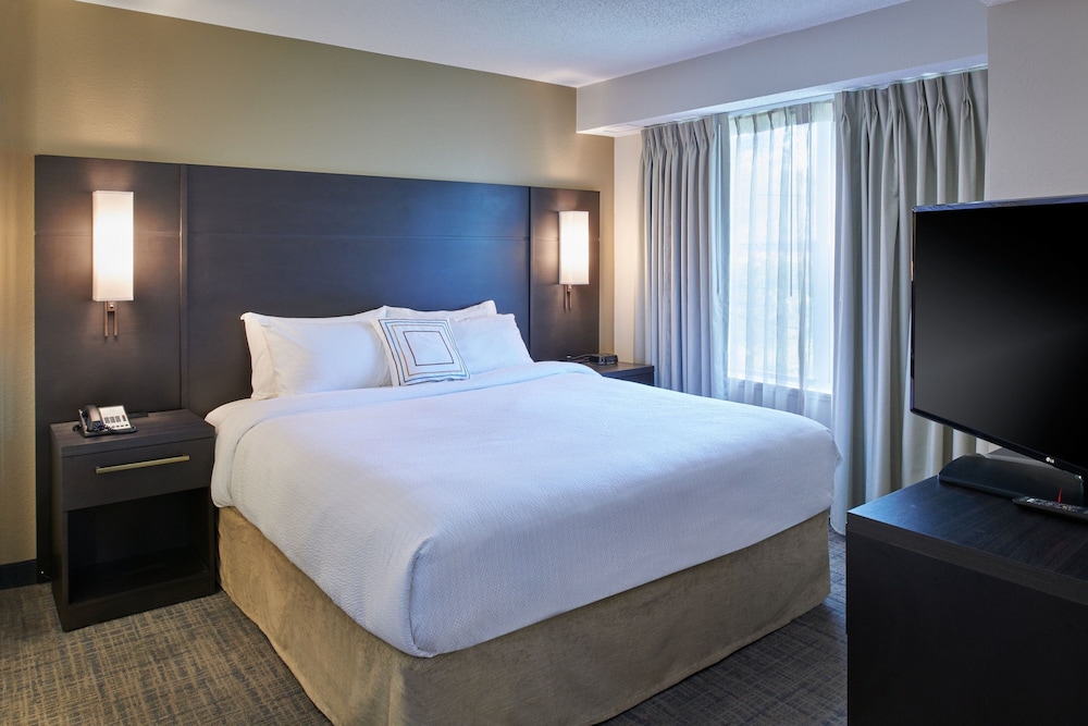 Residence Inn by Marriott Detroit Novi - photo 17