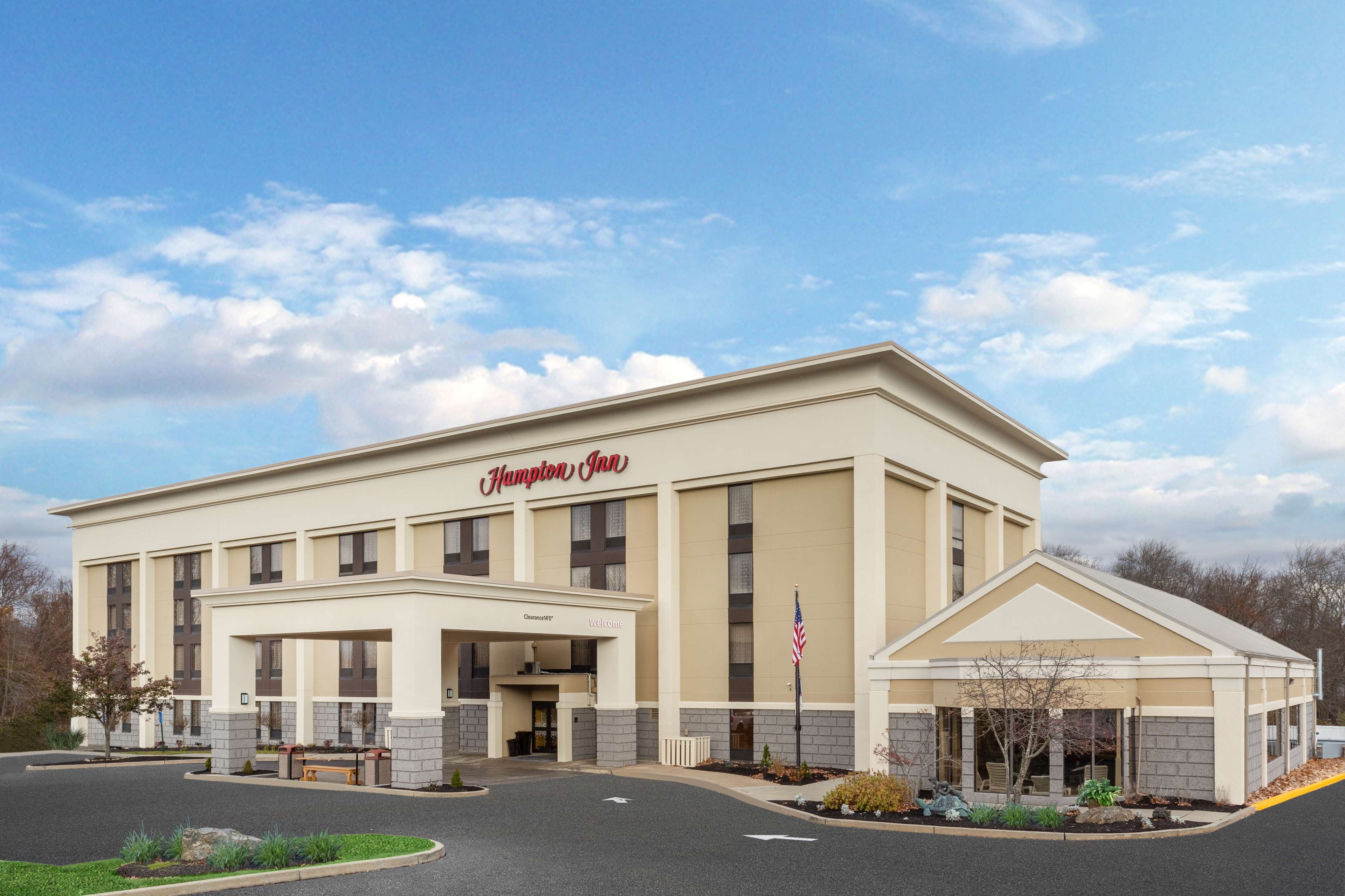 Hampton Inn Groton - carbon neutral hotel in Groton