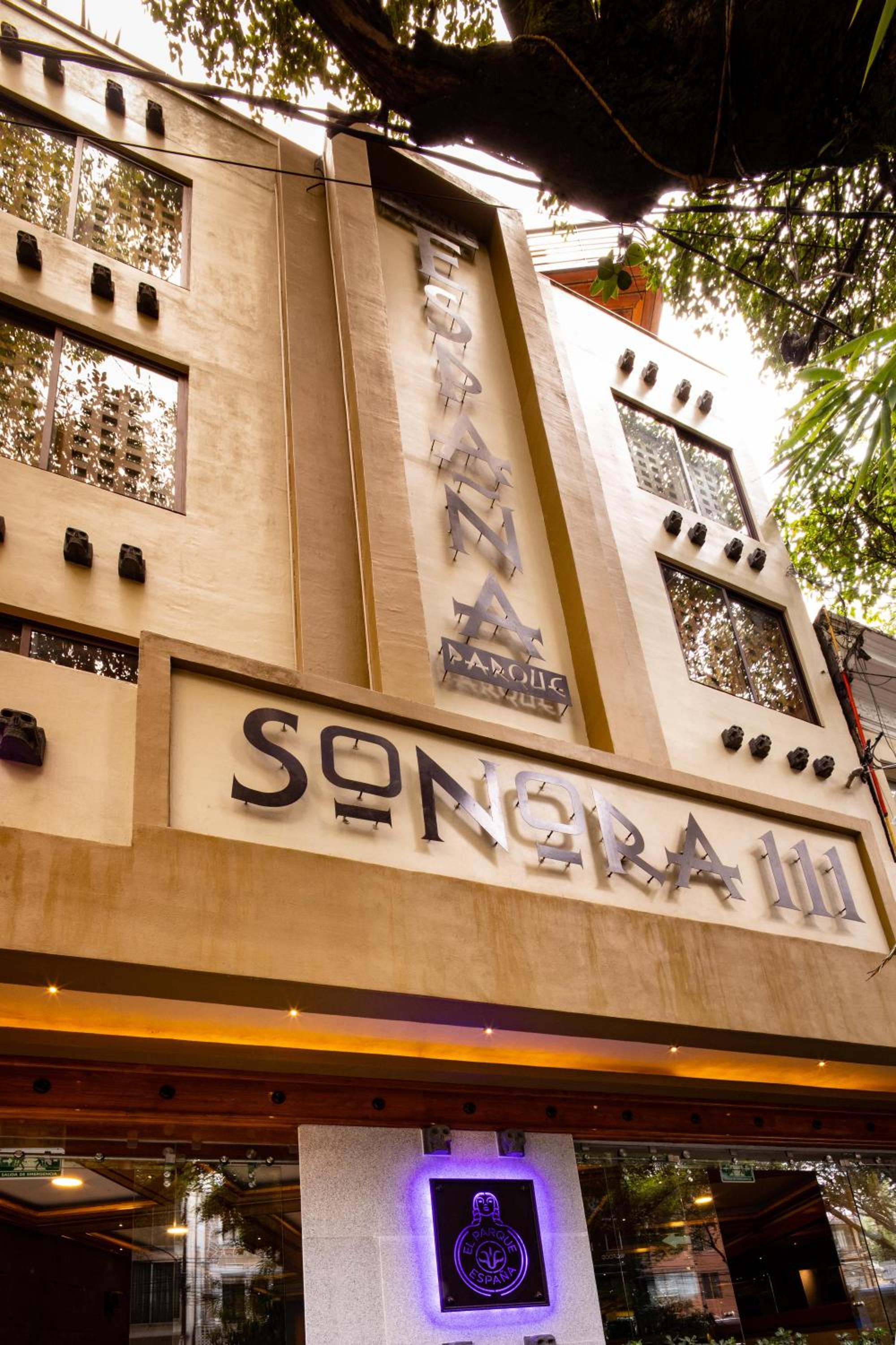 Hotel Parque España in Mexico City, Mexico