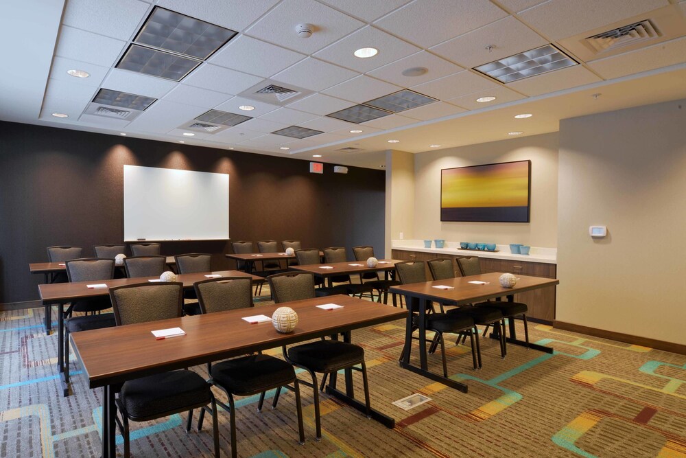Residence Inn by Marriott Omaha Aksarben Village - photo 23