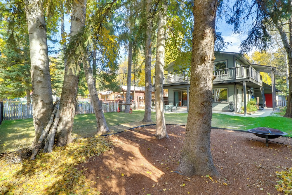 5 Mi to Whitefish Resort: Getaway w Shared Patio - photo 20
