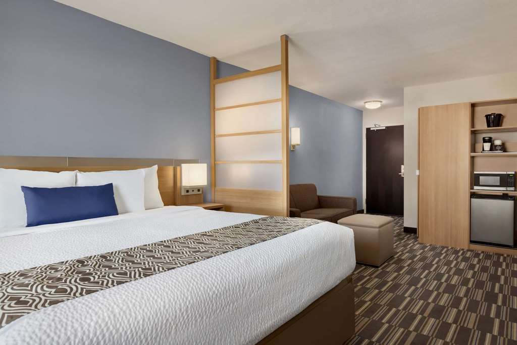 Microtel Inn & Suites by Wyndham Gambrills - photo 17