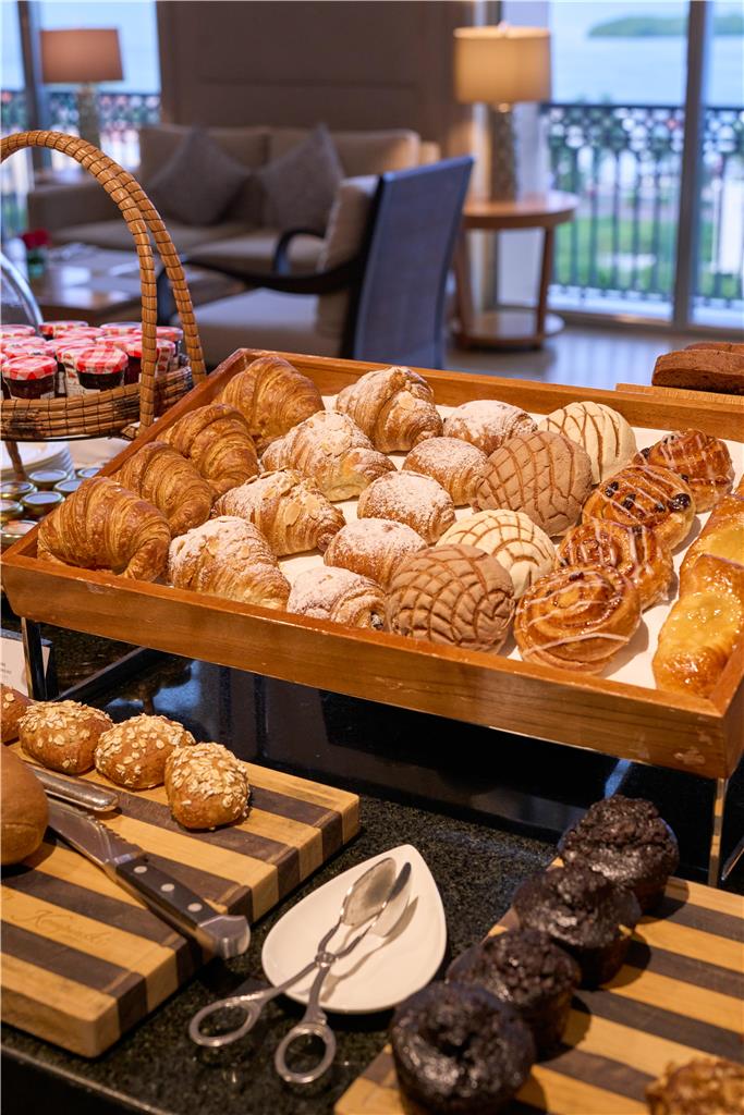 KICUN1_Club Lounge Breakfast 4.jpeg