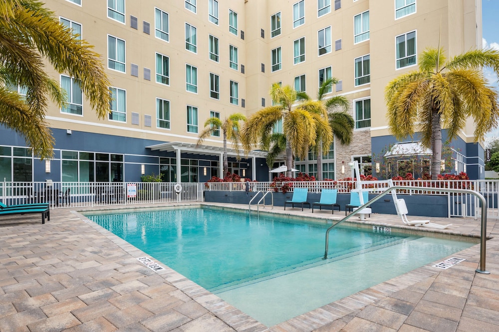 Staybridge Suites St. Petersburg Downtown by IHG - photo 34