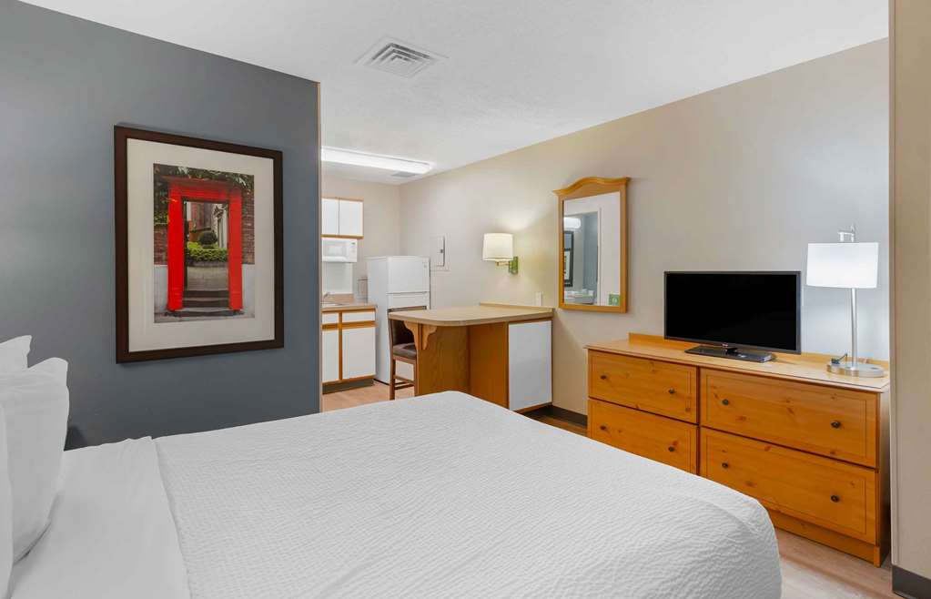 Extended Stay America Select Suites Richmond West End I 64 - photo 7