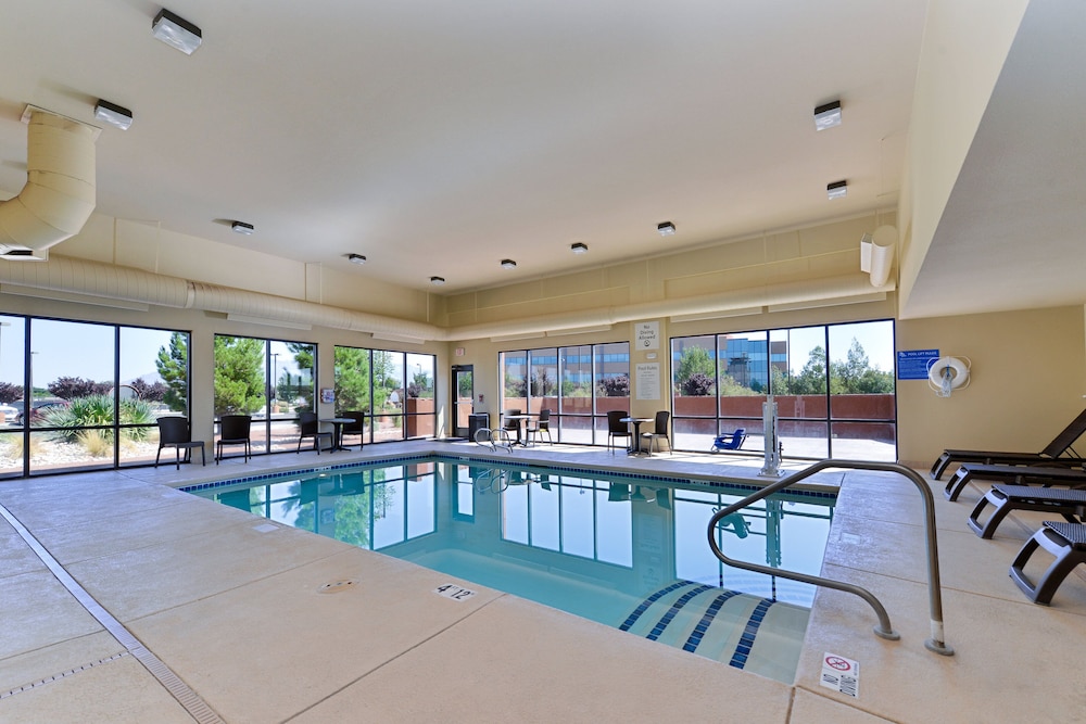 Holiday Inn Express & Suites Albuquerque Historic Old Town by IHG - photo 40