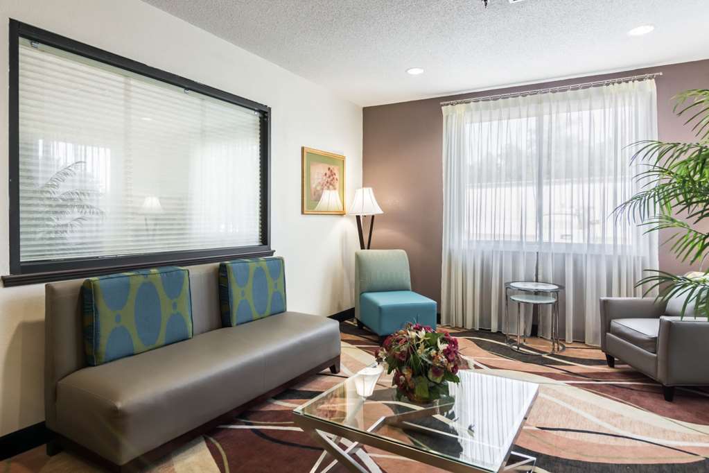 Quality Inn Warsaw near Rappahannock River - photo 4