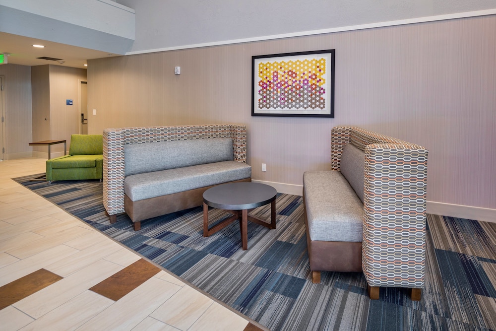 Holiday Inn Express Sunnyvale Silicon Valley by IHG - photo 62