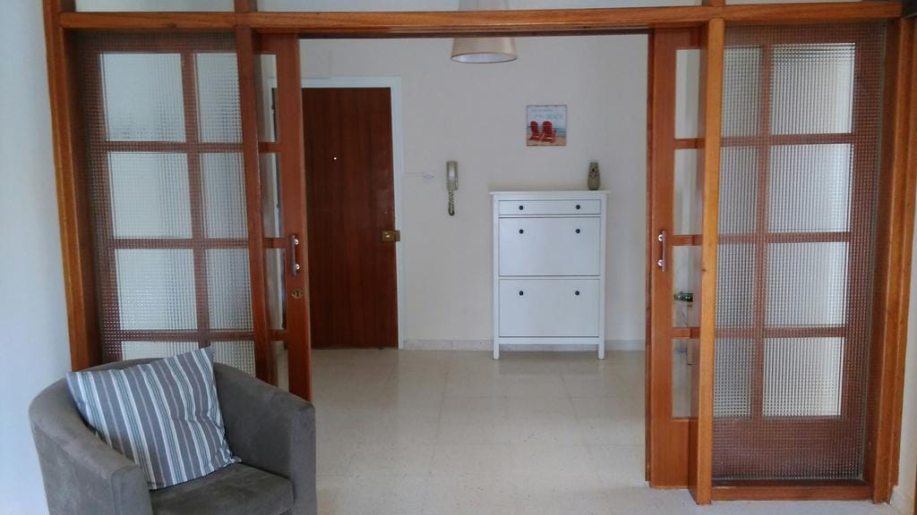 Modern City Center Apt