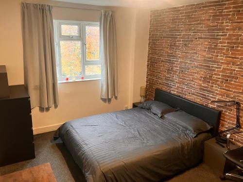 Spacious 1BD Flat 4 Mins to Regent's Canal — 4-Star Luxury Hotel in London, United Kingdom