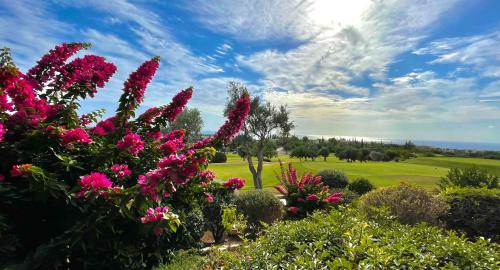 Ground floor apartment with golf and sea views Roudias Aphrodite Hills Resort