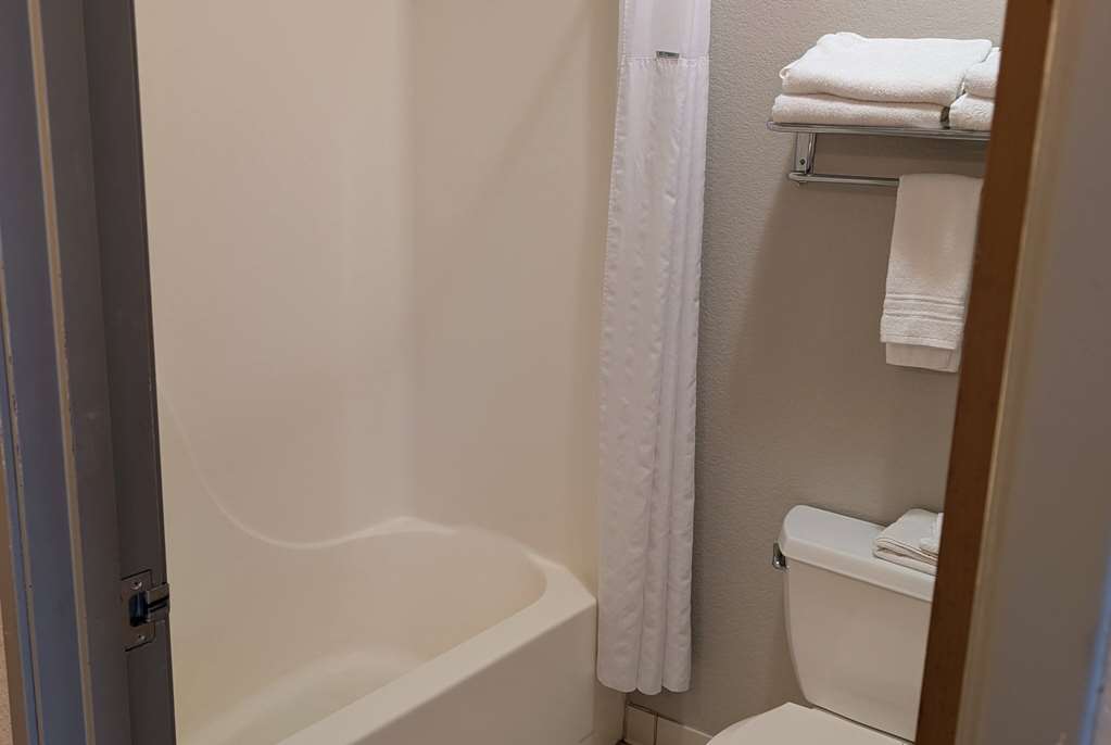 Days Inn & Suites by Wyndham Castle Rock - photo 29