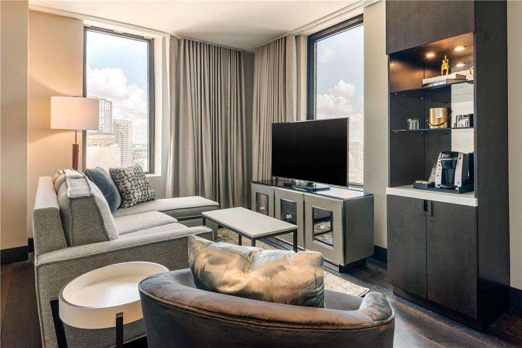 Cambria Hotel Houston Downtown Convention Center - photo 32