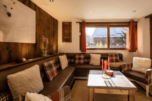 Residence Les Fermes Du Planet 6 Pieces Duplex 12 Personnes 4 Expose Sud Mae 8174 — Valloire