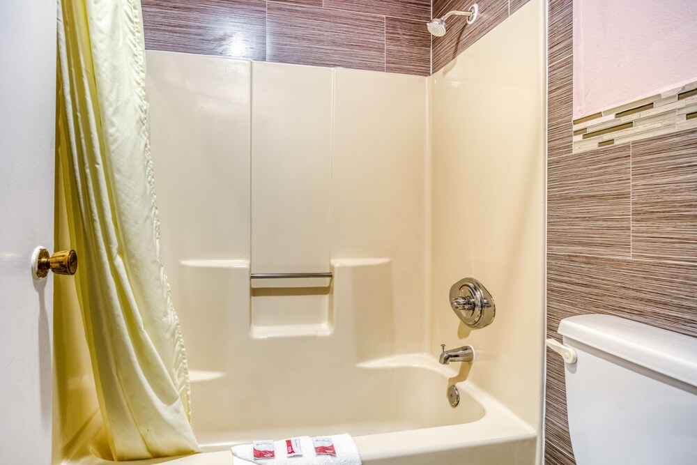 Hotel Whittier CA I 605 - photo 21