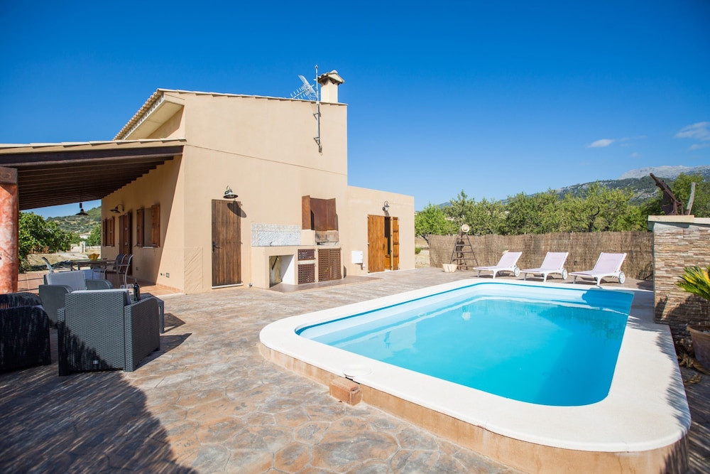 Cas Misser - carbon neutral hotel in Selva