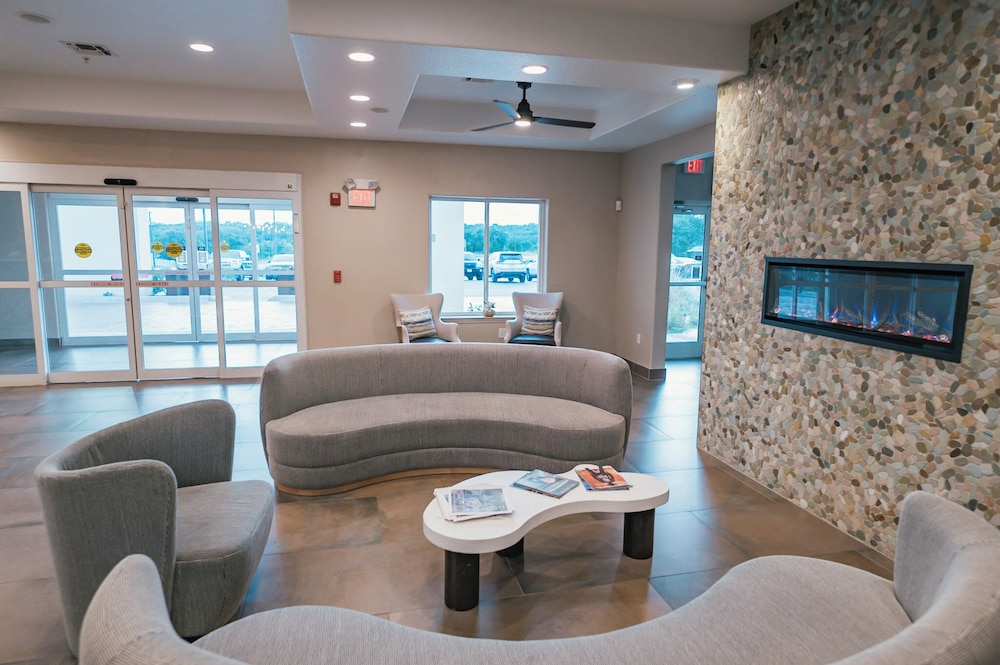 Blanco River Hotel - photo 3