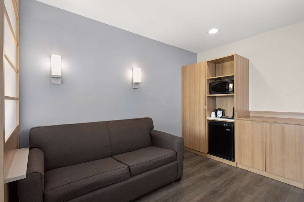 Microtel Inn & Suites by Wyndham Panama City - photo 32