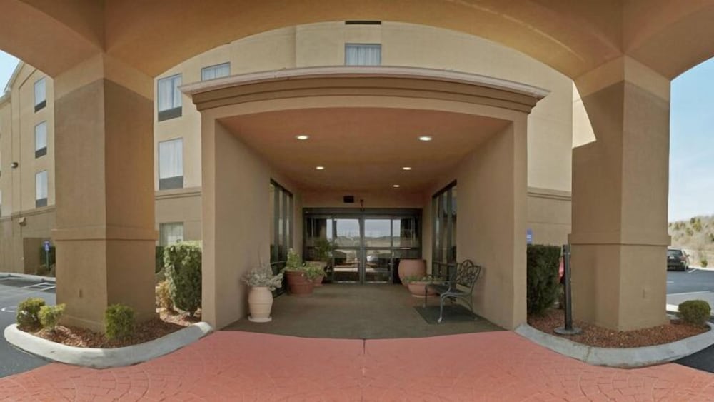 Hampton Inn Ft. Chiswell Max Meadows - photo 19