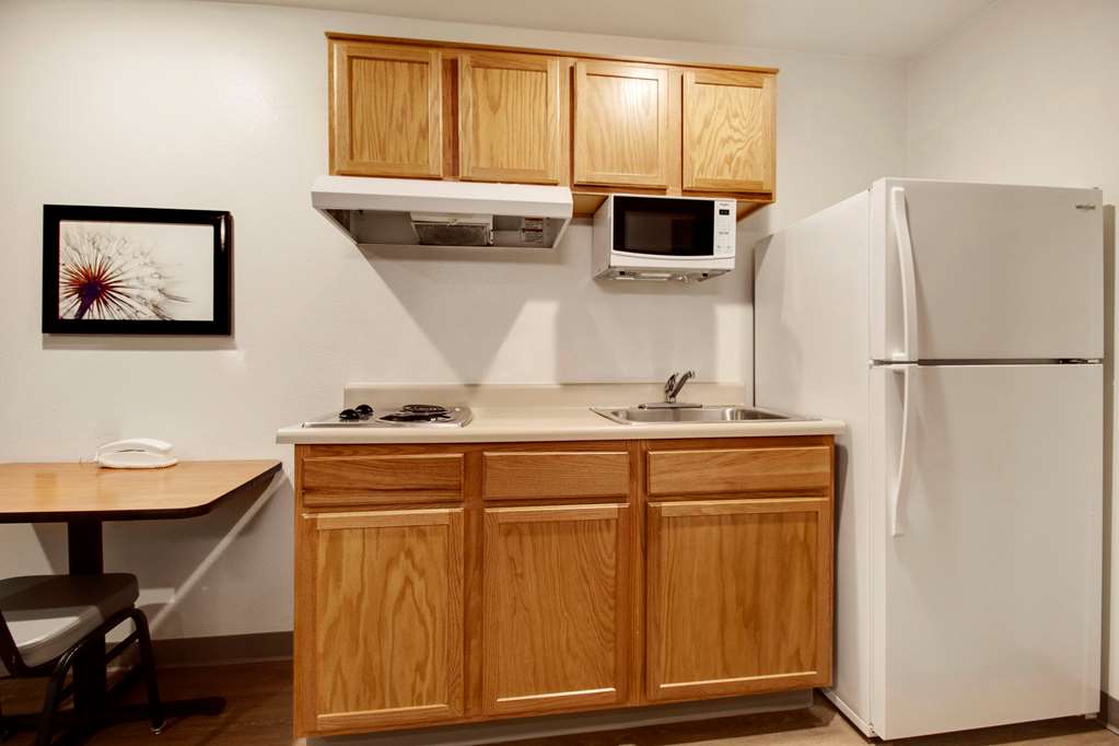 WoodSpring Suites Conroe - photo 13