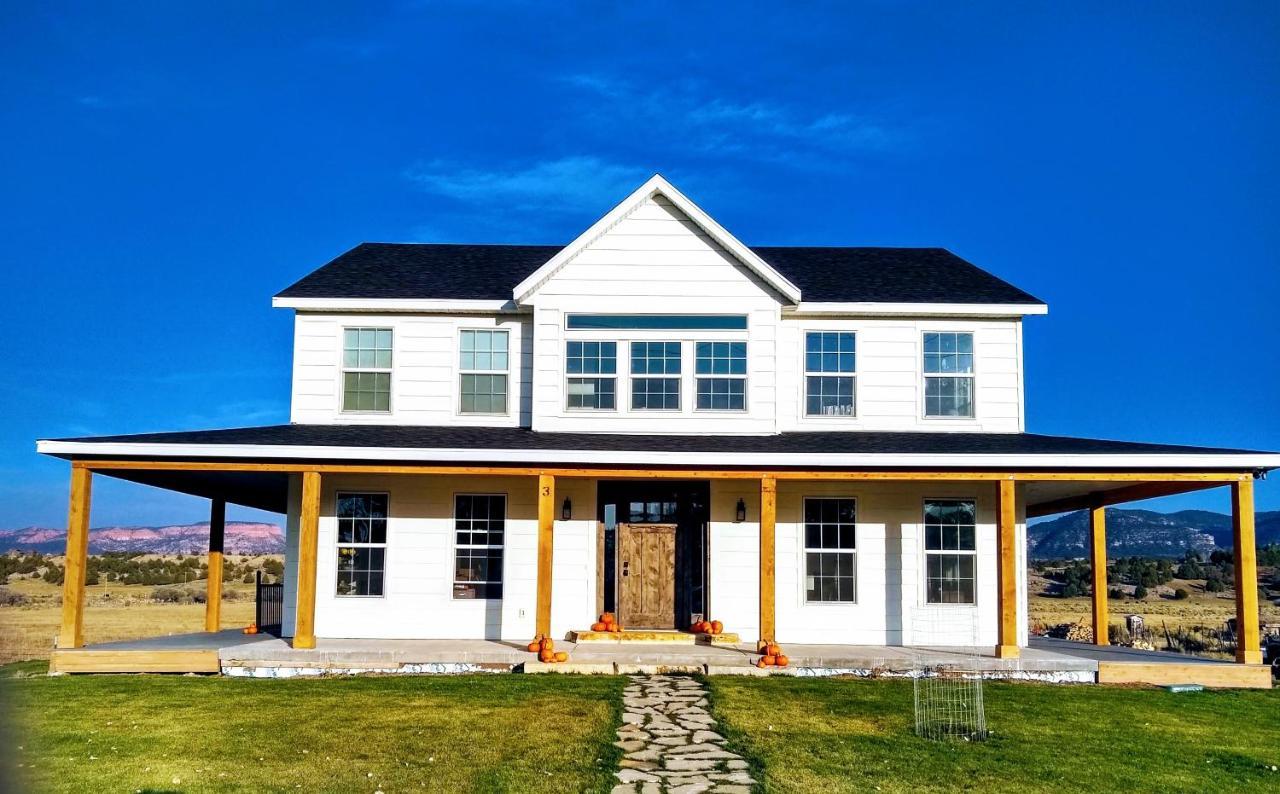 Sevier River Farmhouse 3 17952338 — Hatch