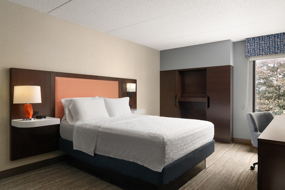 Hampton Inn Chambersburg - photo 12