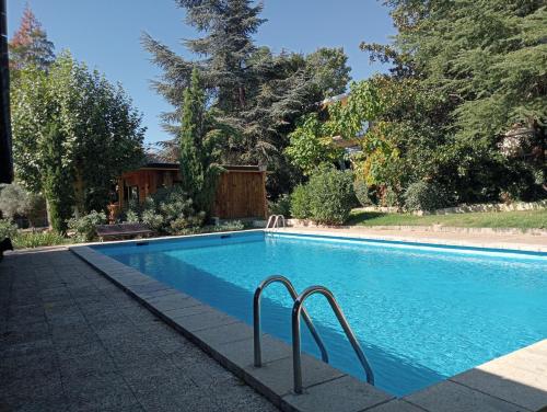 Jardin las Secuoyas — hotel in Becerril De La Sierra