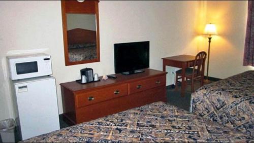 Studio 7 Extended Stay - photo 5