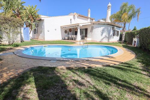 2 Vale De Ursa Swimming Pool Wifi By Bedzy — hotel in Guia