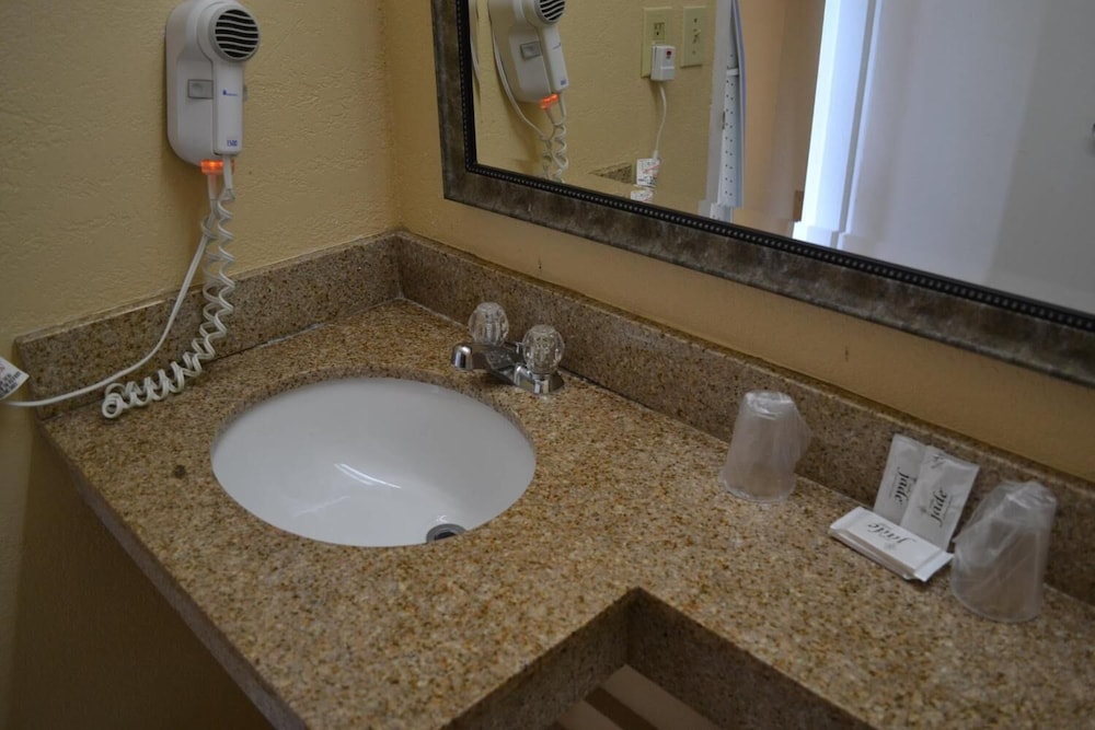 Americas Best Value Inn Smithfield - photo 30