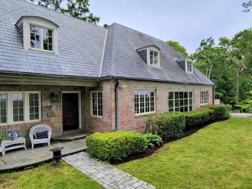 8 Bedroom Seacoast Manor With Amazing Views — 4-Star Luxury Hotel in South Kingstown, United States