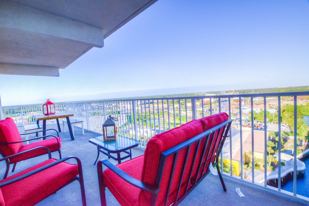 Laketown Wharf Resort by Aneliya's Rentals - photo 701