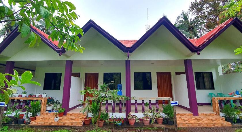 SJ Pabua Travellers Inn in Mambajao, Philippines