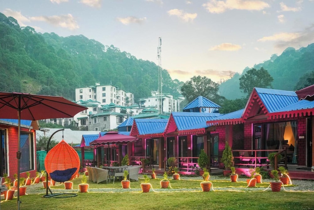 Sol Glow Resort - carbon neutral hotel in Naini Tal