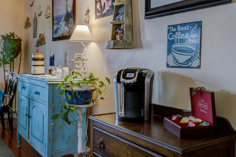 Anchor Inn NSB Bed & Breakfast - photo 34